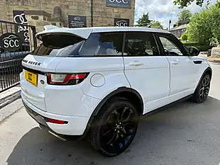 Used 2017 Land Rover Range Rover Evoque Hse Dynamic Lux Fuji White - Interior and Exterior details 8