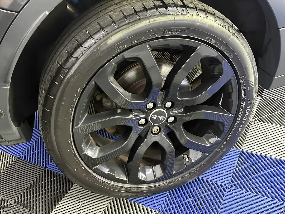 Used 2017 Land Rover Range Rover Evoque Hse Dynamic Lux Grey - Interior and Exterior details 19