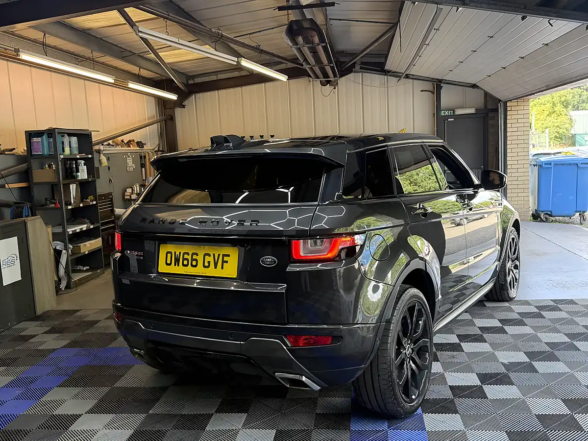 Used 2017 Land Rover Range Rover Evoque Hse Dynamic Lux Grey - Interior and Exterior details 5