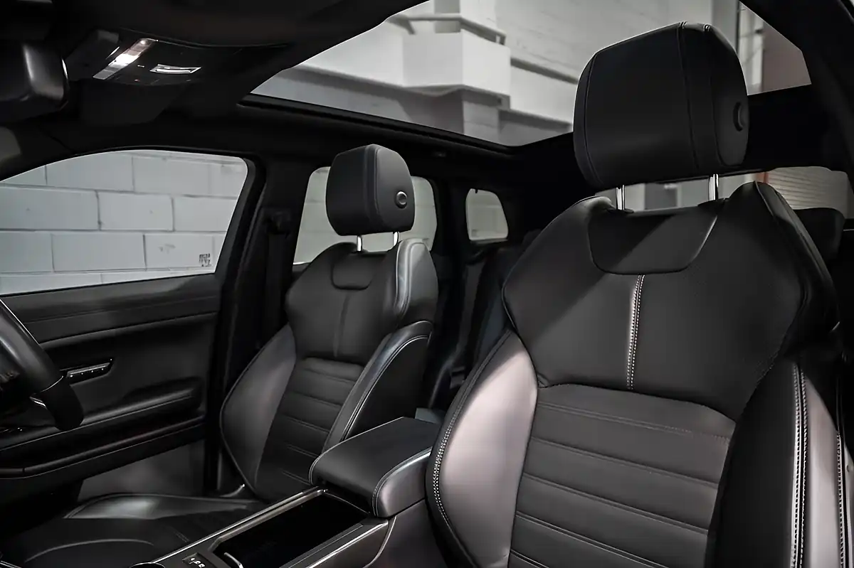 Used 2017 Land Rover Range Rover Evoque Hse Dynamic Lux Silver - Interior and Exterior details 13