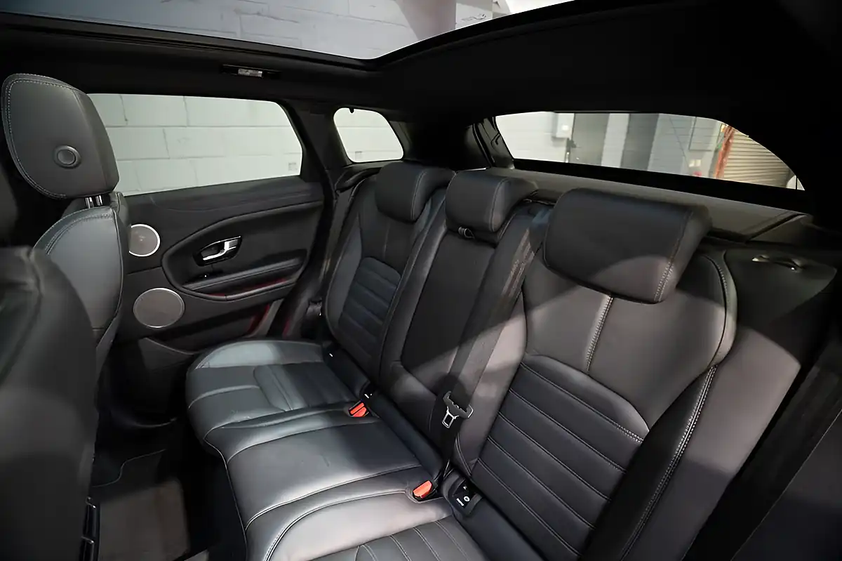 Used 2017 Land Rover Range Rover Evoque Hse Dynamic Lux Silver - Interior and Exterior details 16