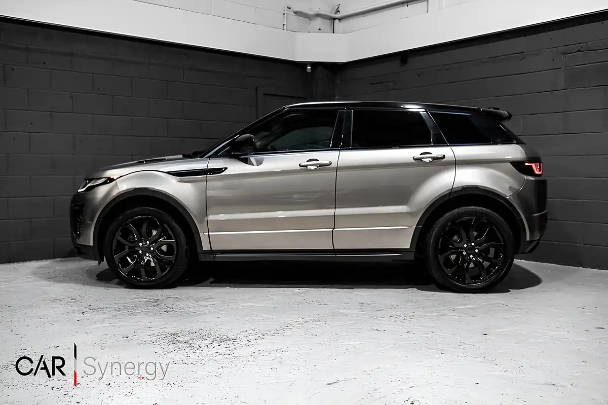 Used 2017 Land Rover Range Rover Evoque Hse Dynamic Lux Silver - Interior and Exterior details 4