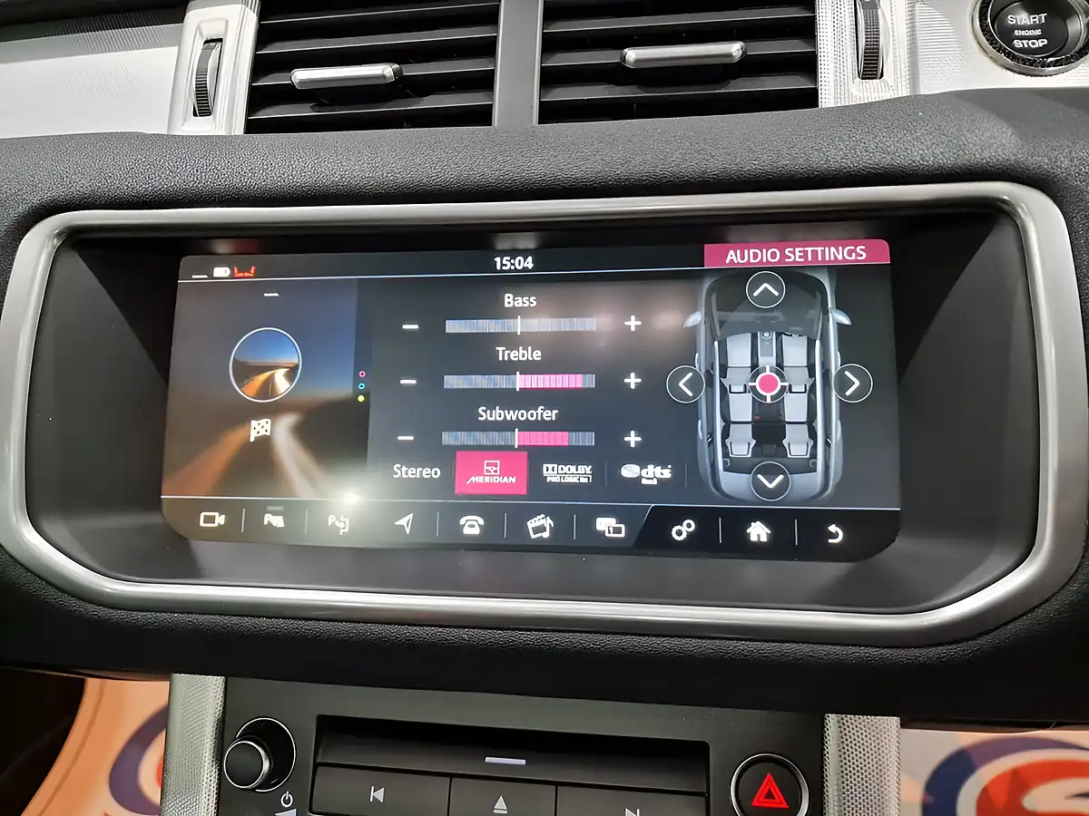 Used 2017 Land Rover Range Rover Evoque Hse Dynamic Lux White - Interior and Exterior details 14