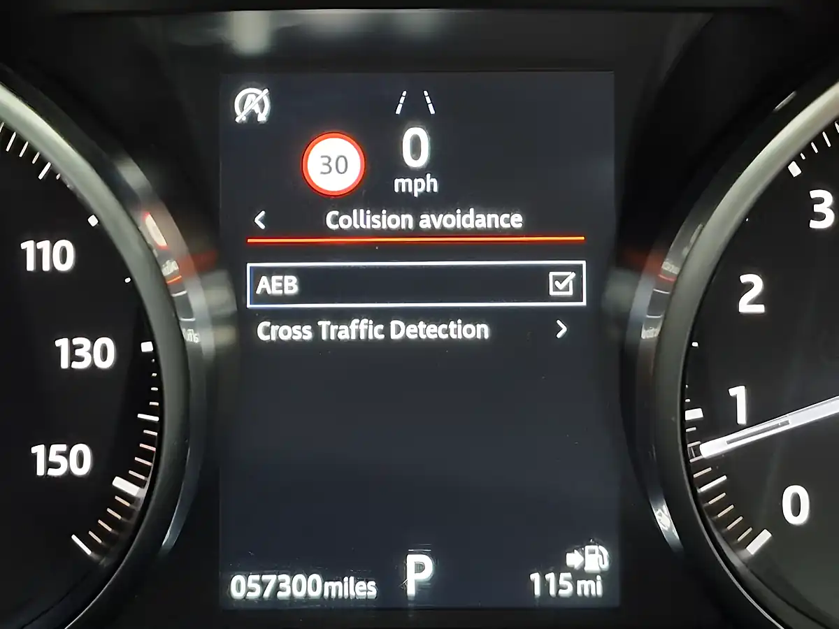 Used 2017 Land Rover Range Rover Evoque Hse Dynamic Lux White - Interior and Exterior details 16