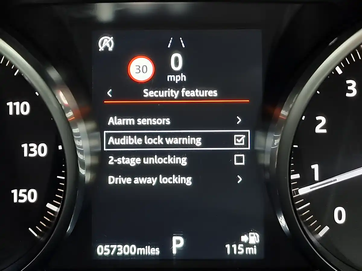 Used 2017 Land Rover Range Rover Evoque Hse Dynamic Lux White - Interior and Exterior details 17