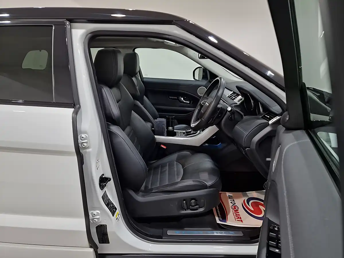 Used 2017 Land Rover Range Rover Evoque Hse Dynamic Lux White - Interior and Exterior details 9