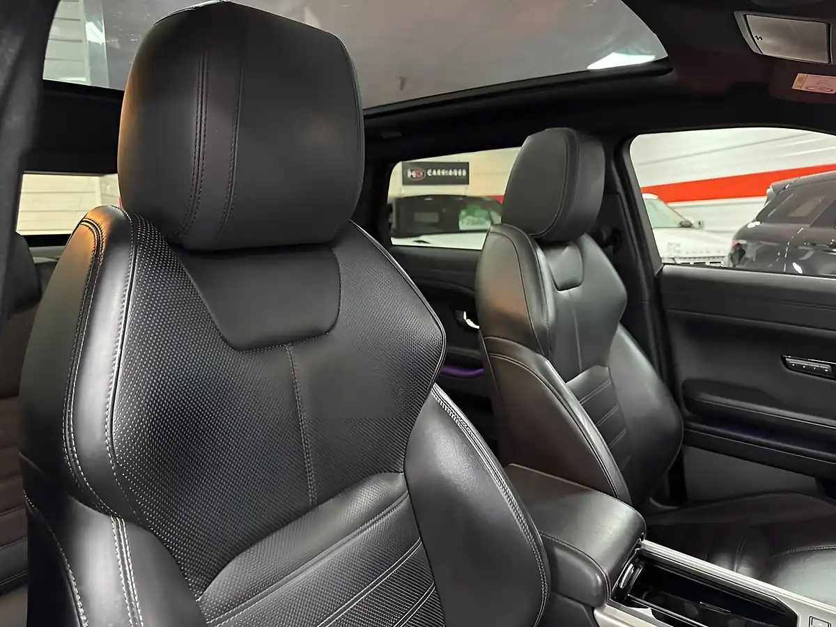 Used 2017 Land Rover Range Rover Evoque Hse Dynamic Lux White - Interior and Exterior details 14