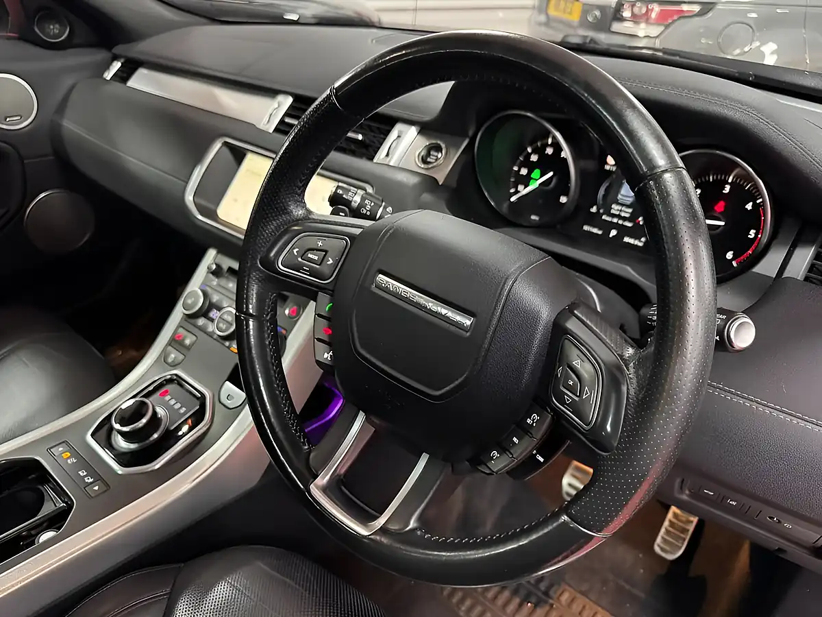 Used 2017 Land Rover Range Rover Evoque Hse Dynamic Lux White - Interior and Exterior details 16
