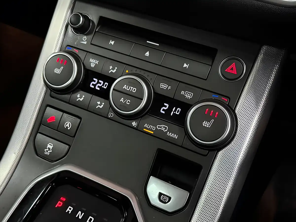 Used 2017 Land Rover Range Rover Evoque Hse Dynamic Lux White - Interior and Exterior details 19
