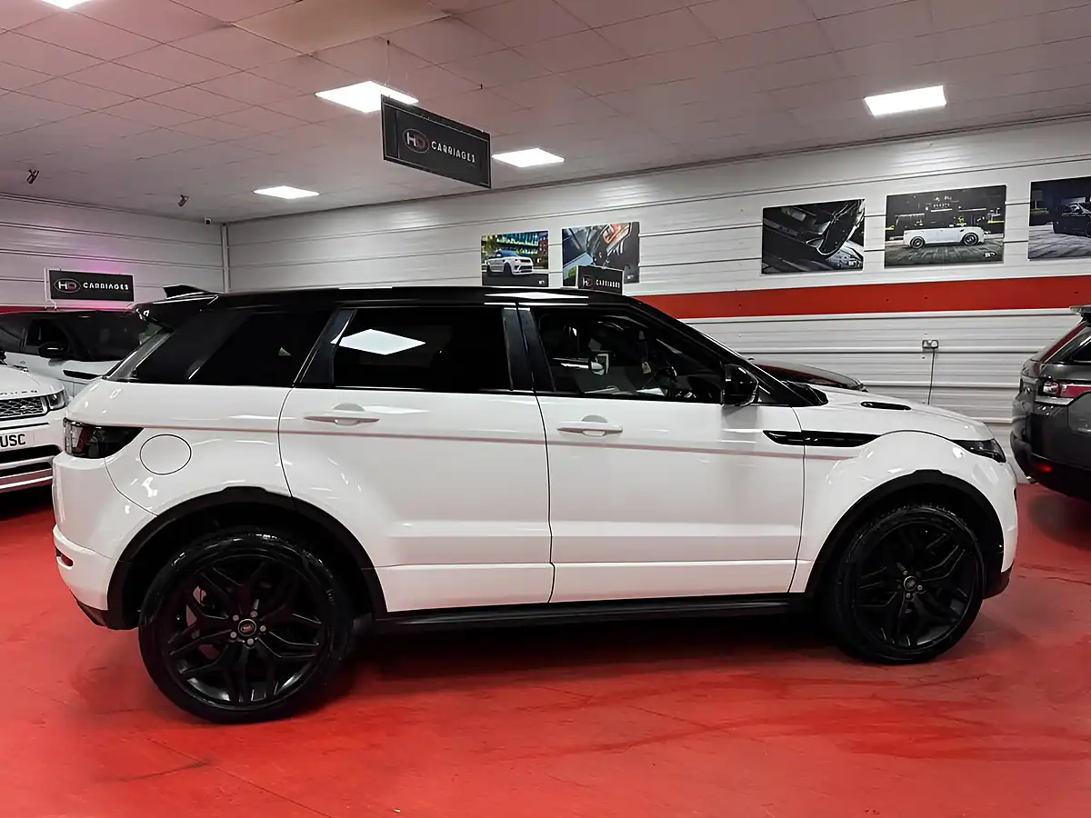 Used 2017 Land Rover Range Rover Evoque Hse Dynamic Lux White - Interior and Exterior details 6