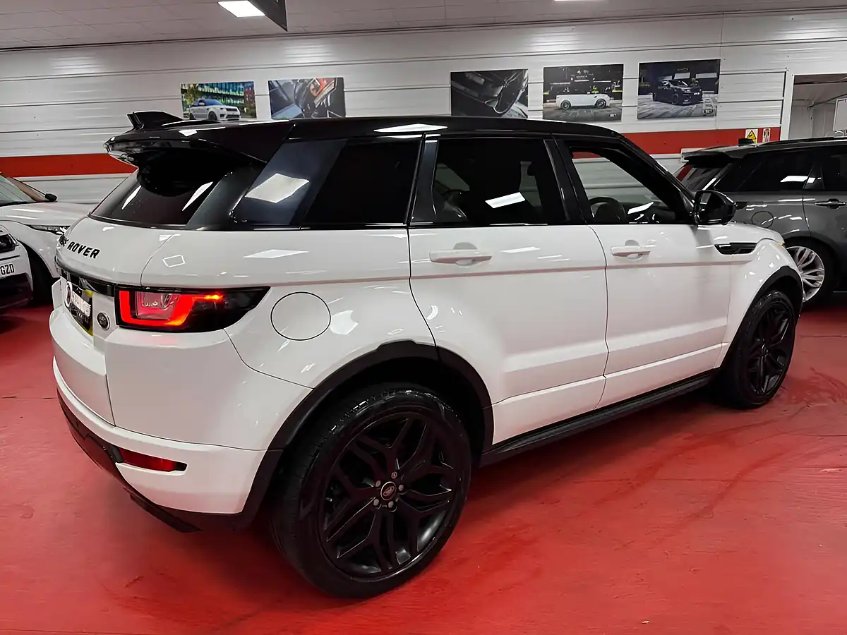 Used 2017 Land Rover Range Rover Evoque Hse Dynamic Lux White - Interior and Exterior details 7
