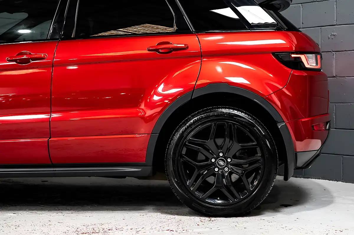 Used 2017 Land Rover Range Rover Evoque Hse Dynamic Red - Interior and Exterior details 18