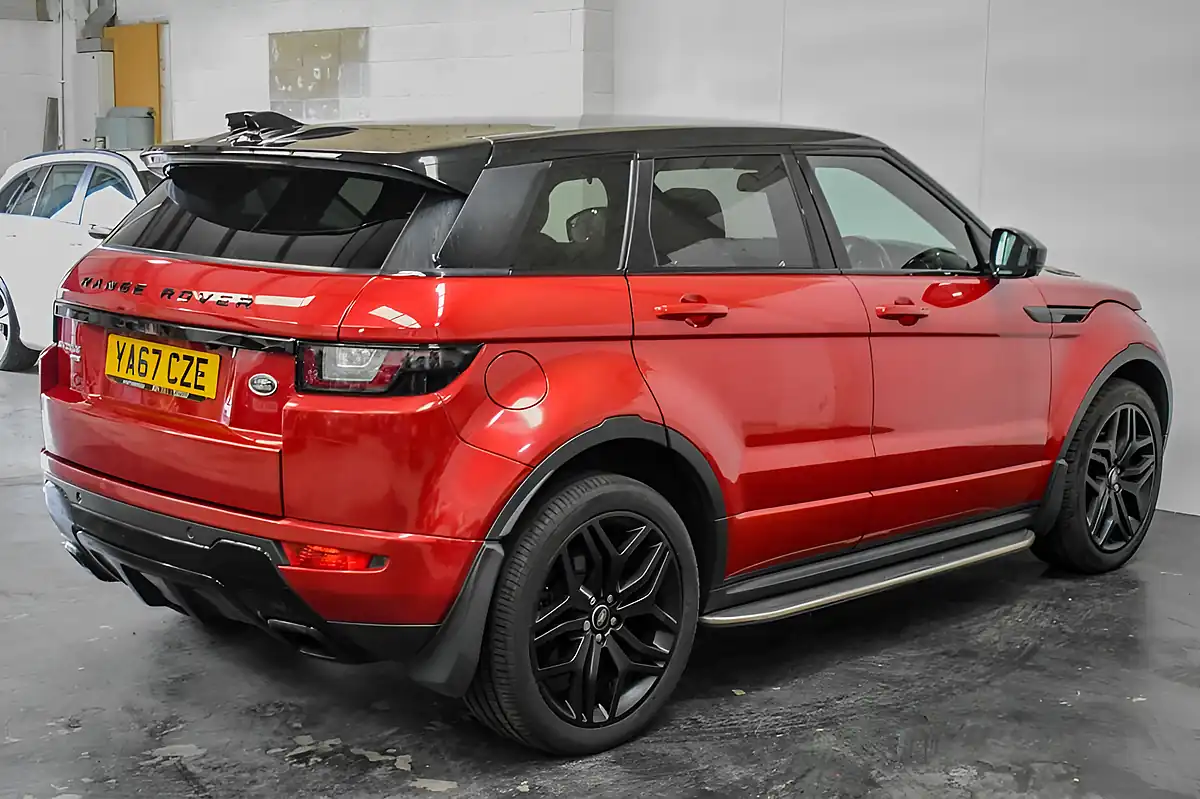 Used 2017 Land Rover Range Rover Evoque Hse Dynamic Red - Interior and Exterior details 6