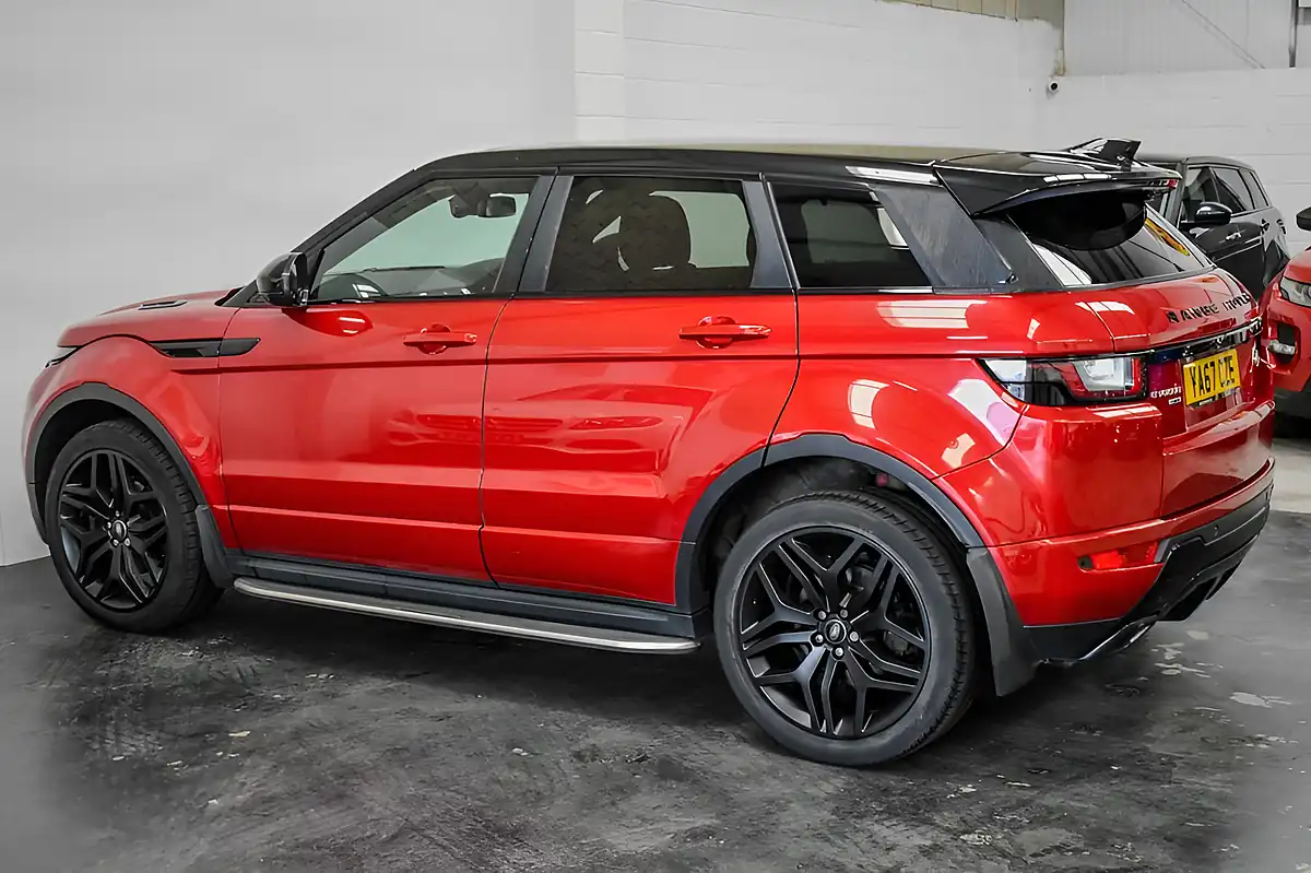 Used 2017 Land Rover Range Rover Evoque Hse Dynamic Red - Interior and Exterior details 8