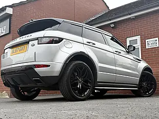 Used 2017 Land Rover Range Rover Evoque Hse Dynamic Silver - Interior and Exterior details 10