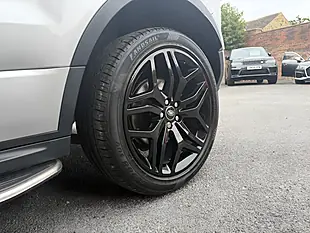 Used 2017 Land Rover Range Rover Evoque Hse Dynamic Silver - Interior and Exterior details 11