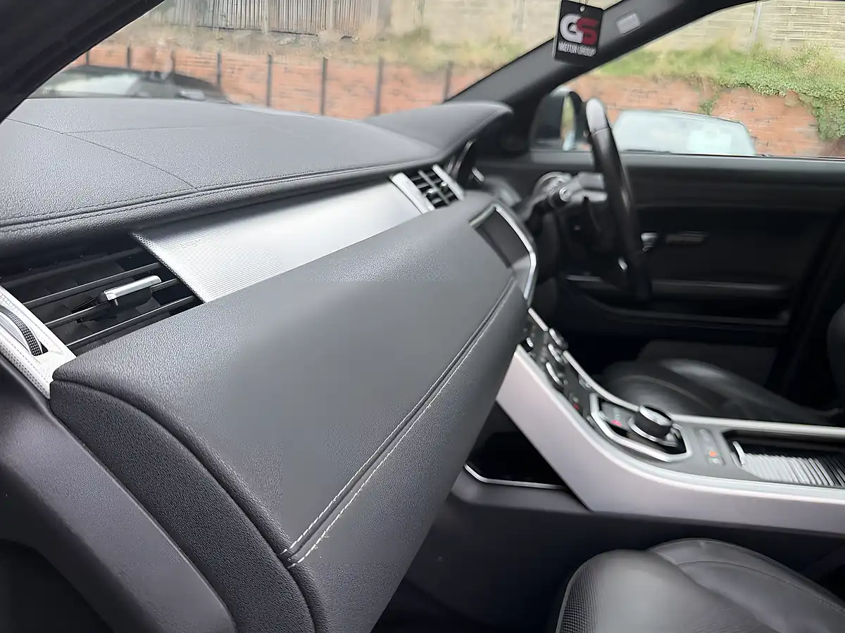 Used 2017 Land Rover Range Rover Evoque Hse Dynamic Silver - Interior and Exterior details 17