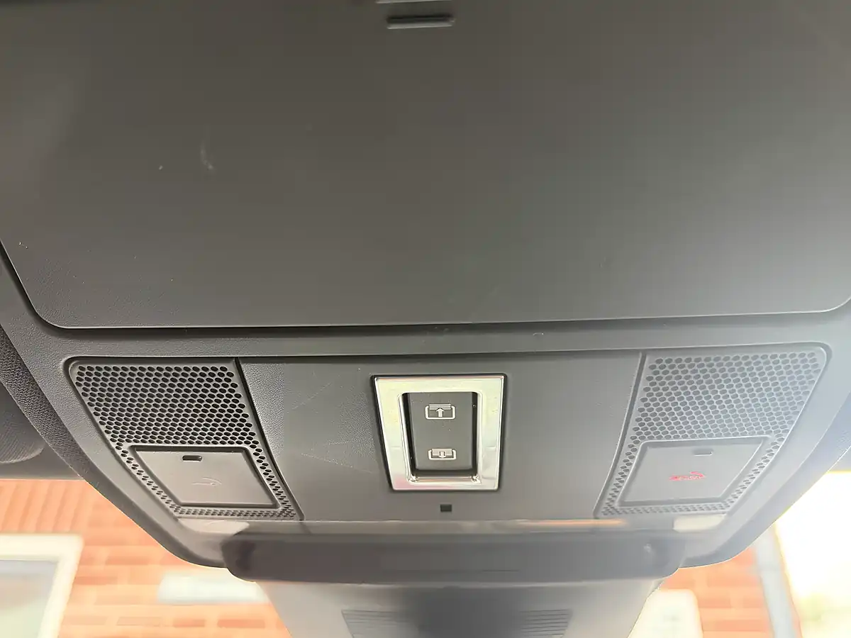 Used 2017 Land Rover Range Rover Evoque Hse Dynamic Silver - Interior and Exterior details 19
