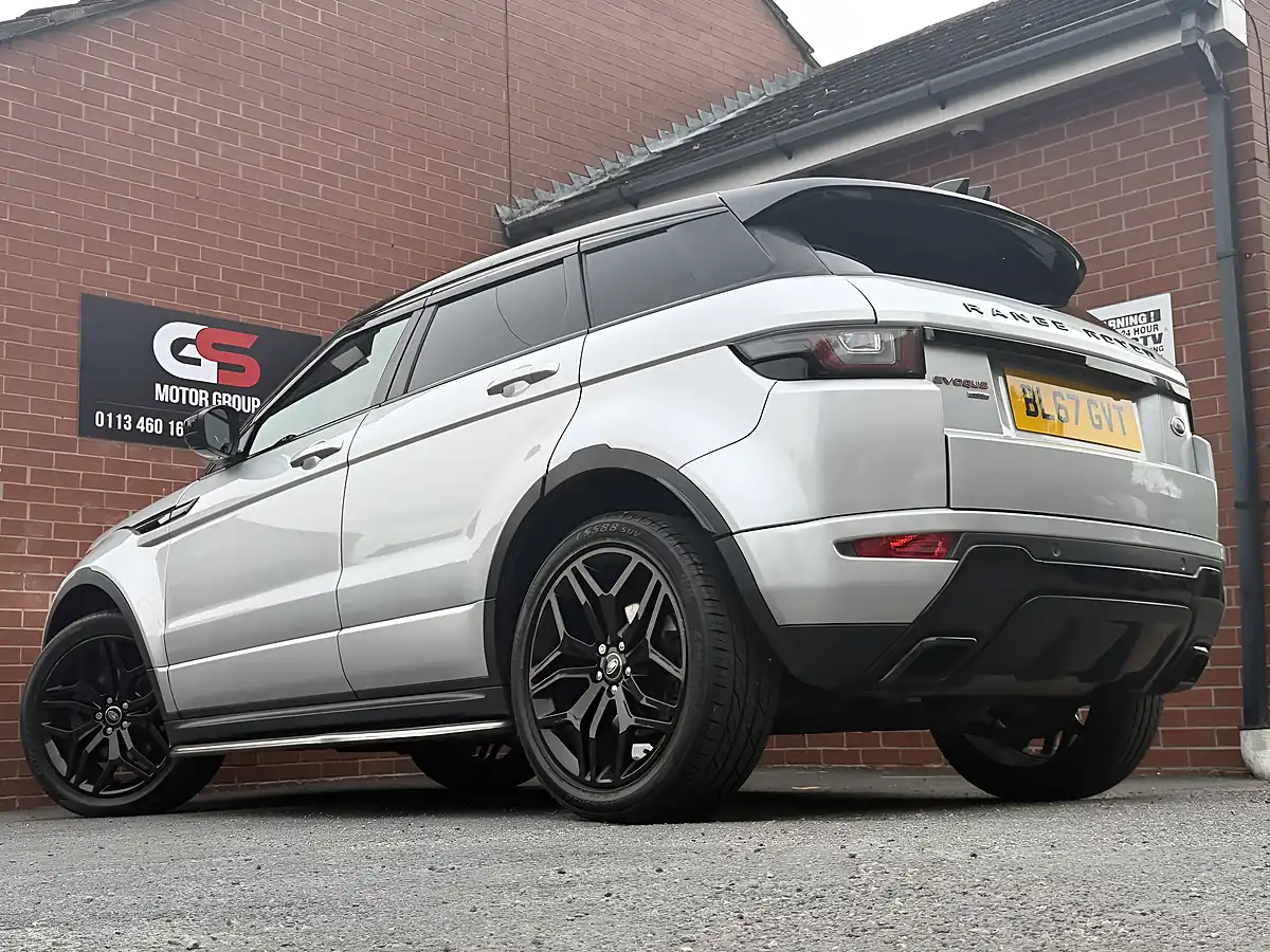 Used 2017 Land Rover Range Rover Evoque Hse Dynamic Silver - Interior and Exterior details 8