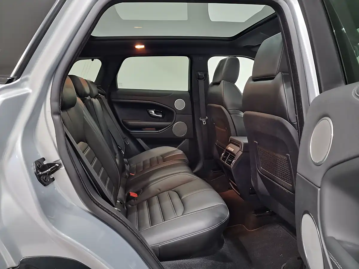 Used 2017 Land Rover Range Rover Evoque Hse Dynamic Silver - Interior and Exterior details 12