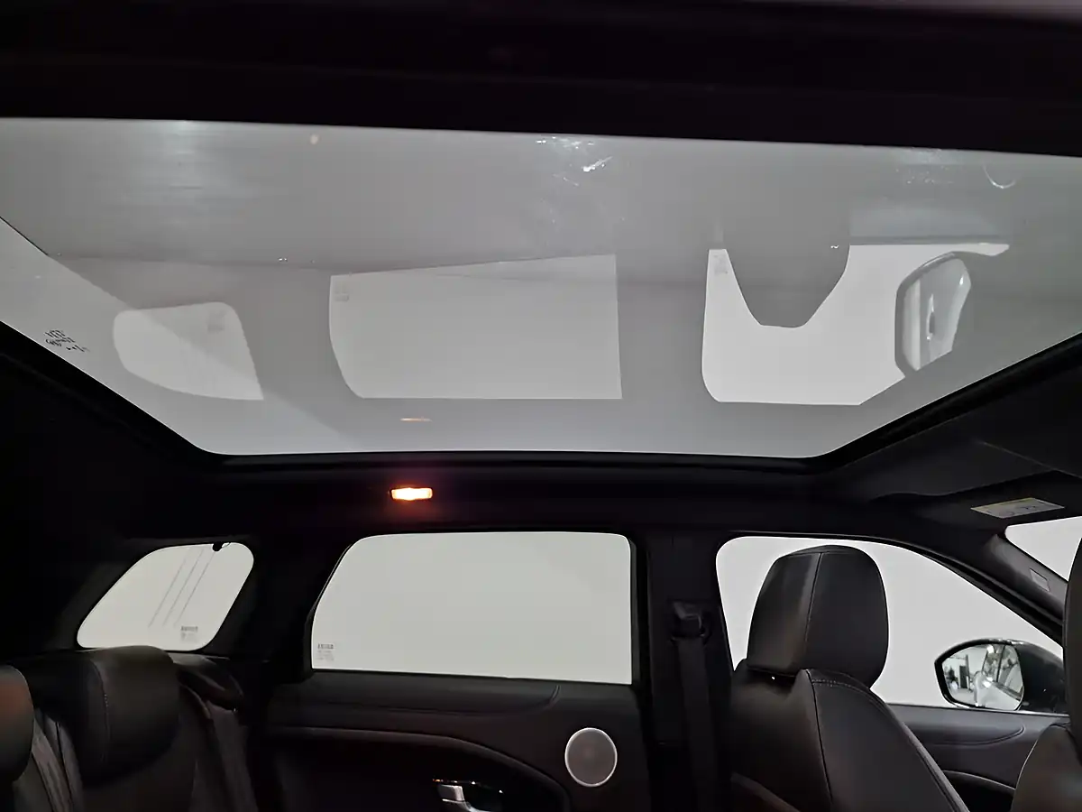 Used 2017 Land Rover Range Rover Evoque Hse Dynamic Silver - Interior and Exterior details 14