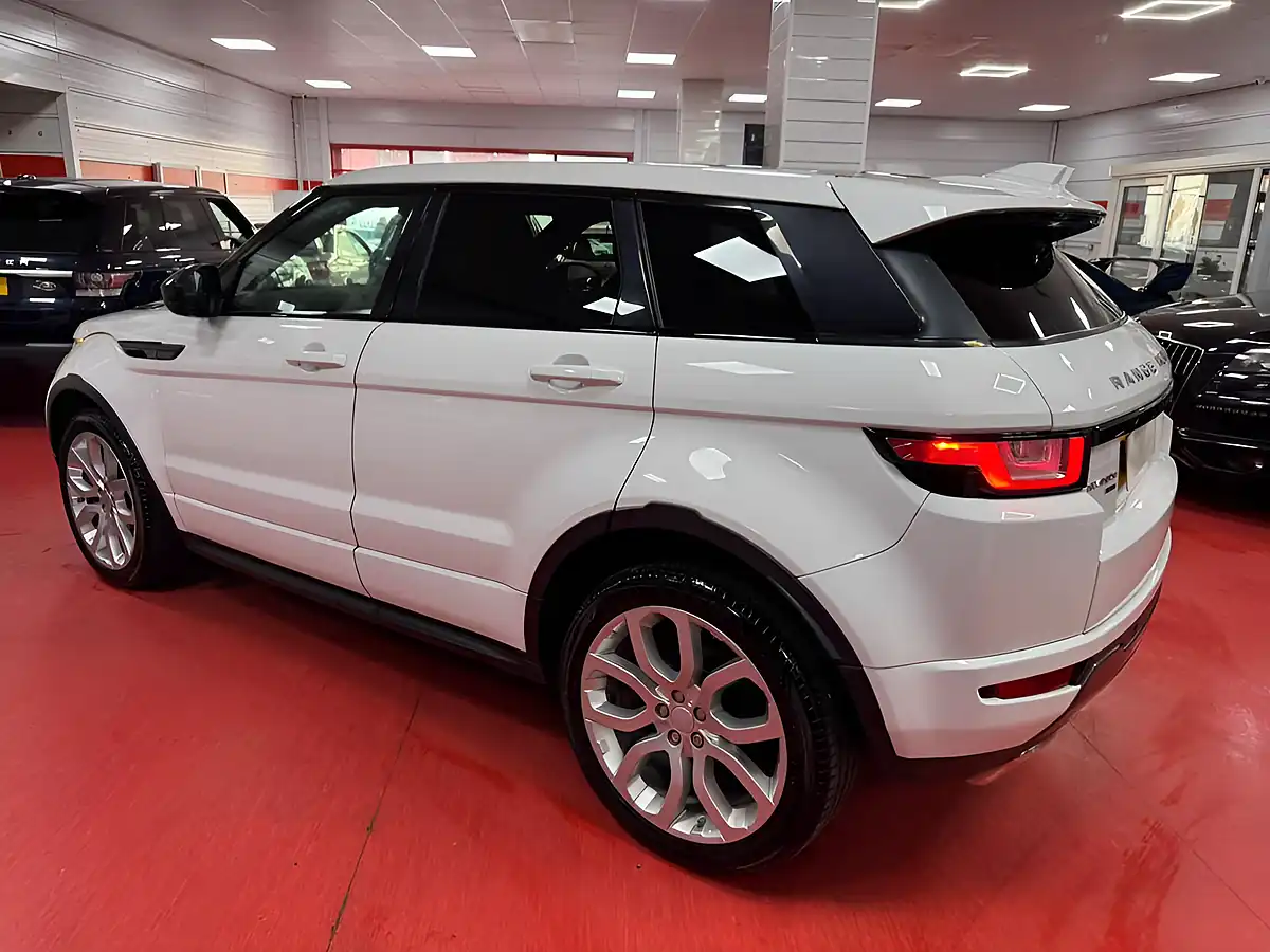 Used 2017 Land Rover Range Rover Evoque Hse Dynamic White - Interior and Exterior details 8