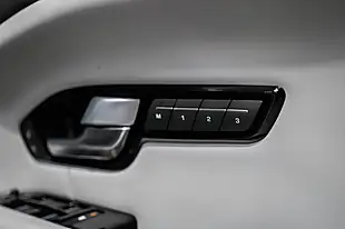 Used 2017 Land Rover Range Rover Evoque Hse Dynamic White - Interior and Exterior details 10