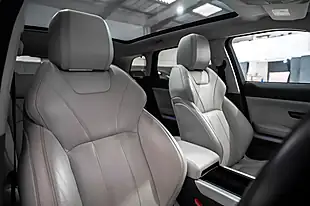 Used 2017 Land Rover Range Rover Evoque Hse Dynamic White - Interior and Exterior details 13