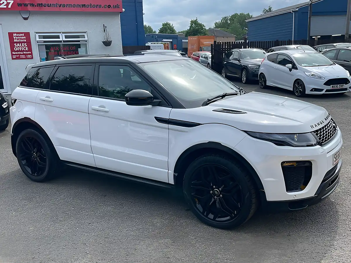 Used 2017 Land Rover Range Rover Evoque Hse Dynamic White - Interior and Exterior details 10