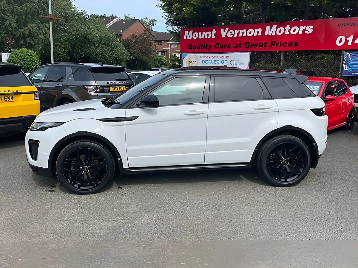 Used 2017 Land Rover Range Rover Evoque Hse Dynamic White - Interior and Exterior details 5