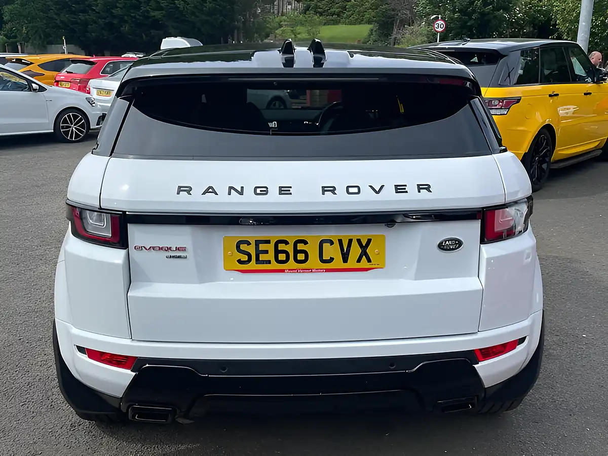 Used 2017 Land Rover Range Rover Evoque Hse Dynamic White - Interior and Exterior details 7