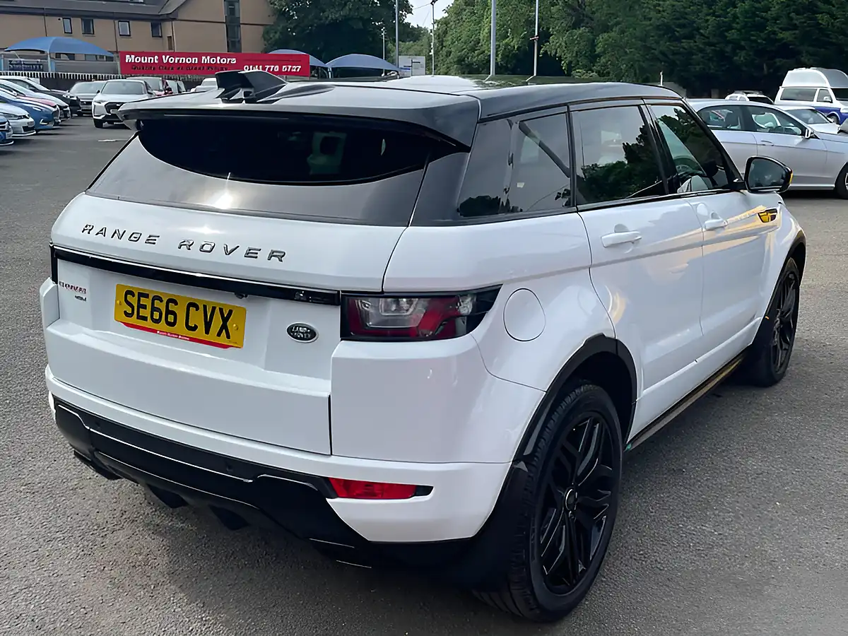 Used 2017 Land Rover Range Rover Evoque Hse Dynamic White - Interior and Exterior details 8