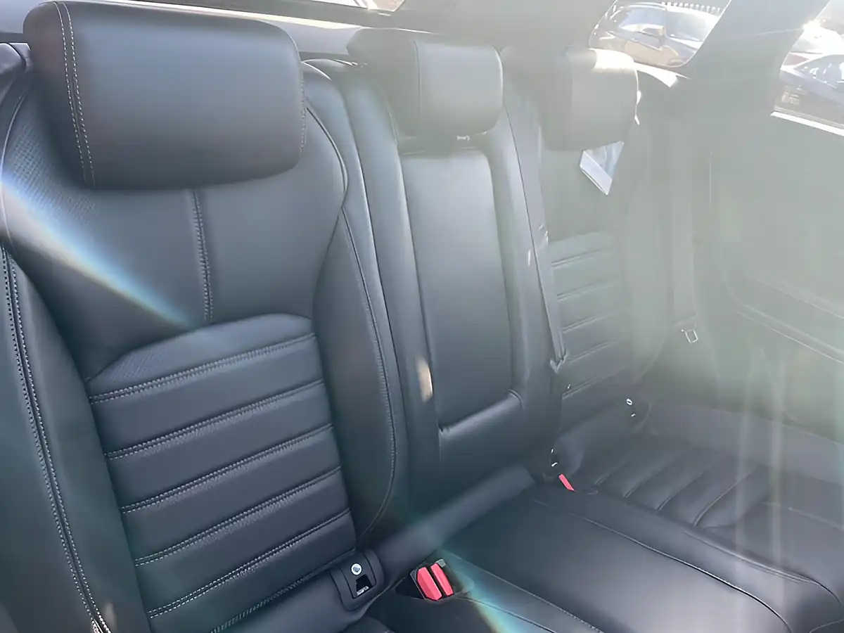 Used 2017 Land Rover Range Rover Evoque Hse Dynamic White - Interior and Exterior details 15