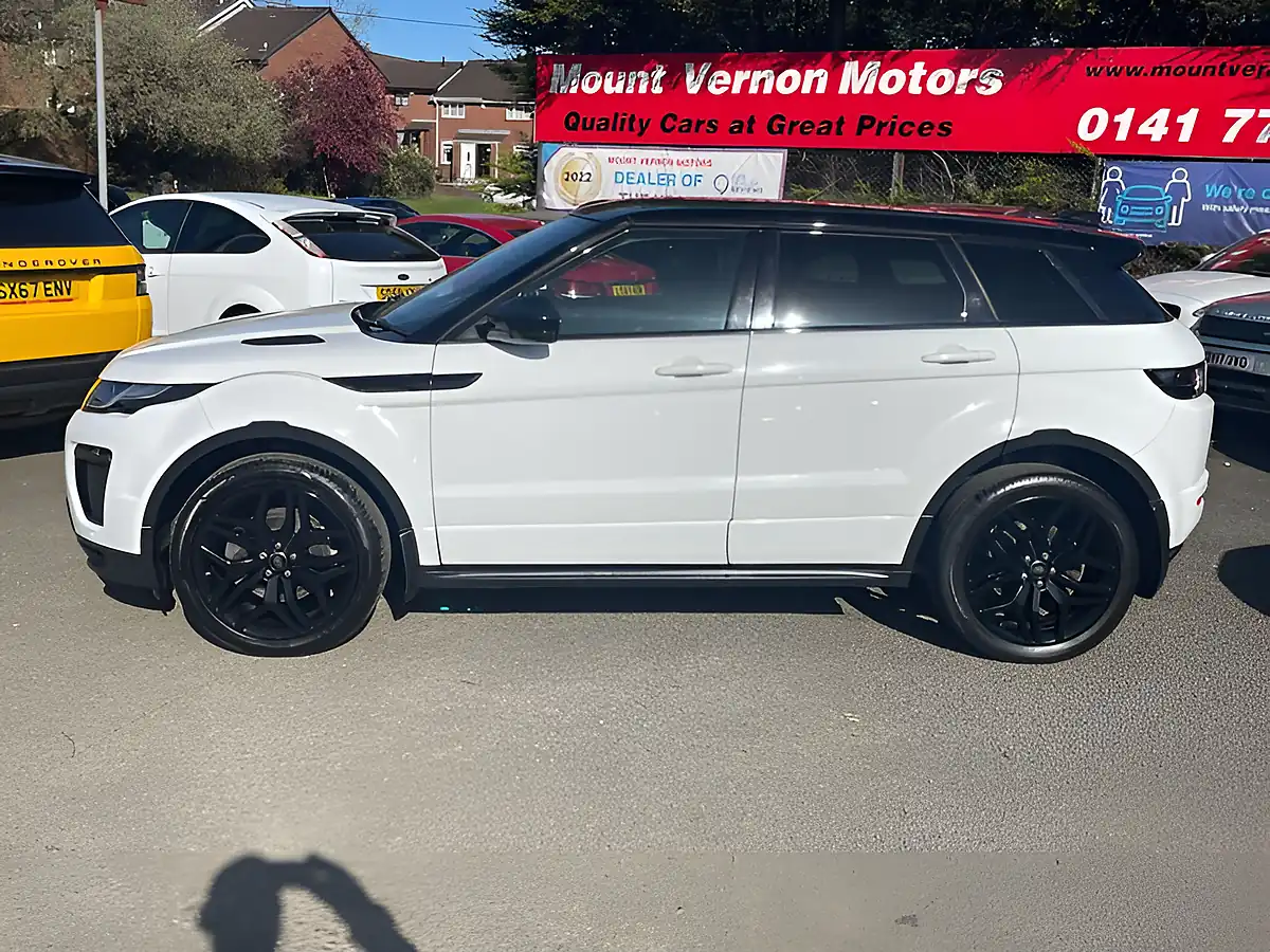 Used 2017 Land Rover Range Rover Evoque Hse Dynamic White - Interior and Exterior details 5