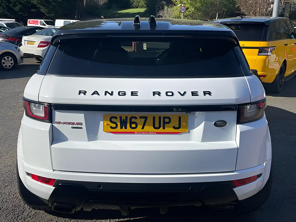 Used 2017 Land Rover Range Rover Evoque Hse Dynamic White - Interior and Exterior details 7