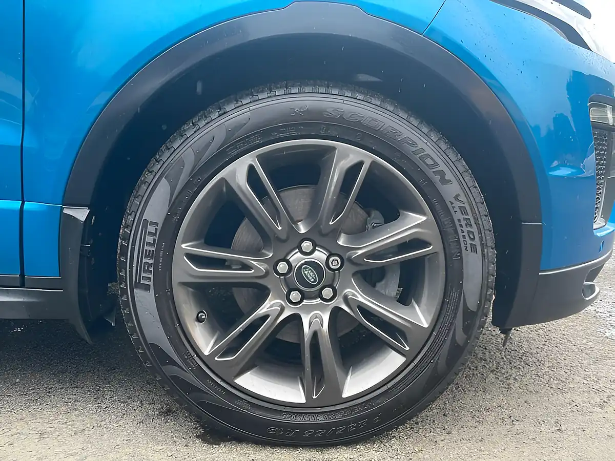 Used 2017 Land Rover Range Rover Evoque Landmark Blue - Interior and Exterior details 10