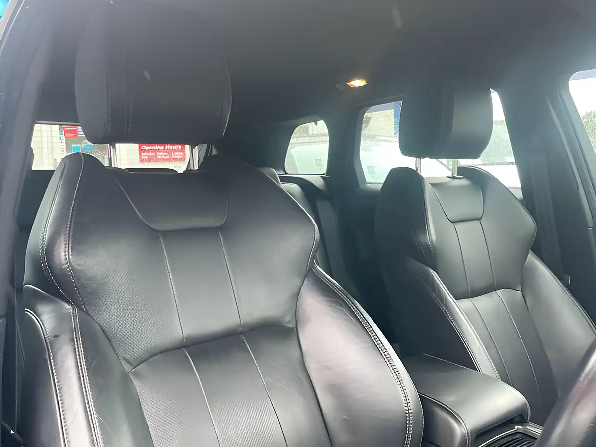 Used 2017 Land Rover Range Rover Evoque Landmark Blue - Interior and Exterior details 12