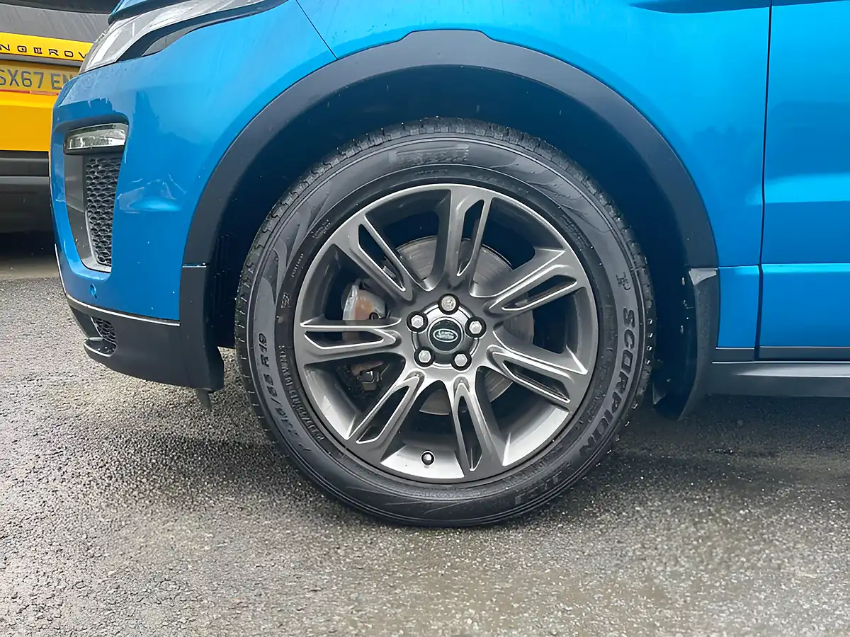 Used 2017 Land Rover Range Rover Evoque Landmark Blue - Interior and Exterior details 3