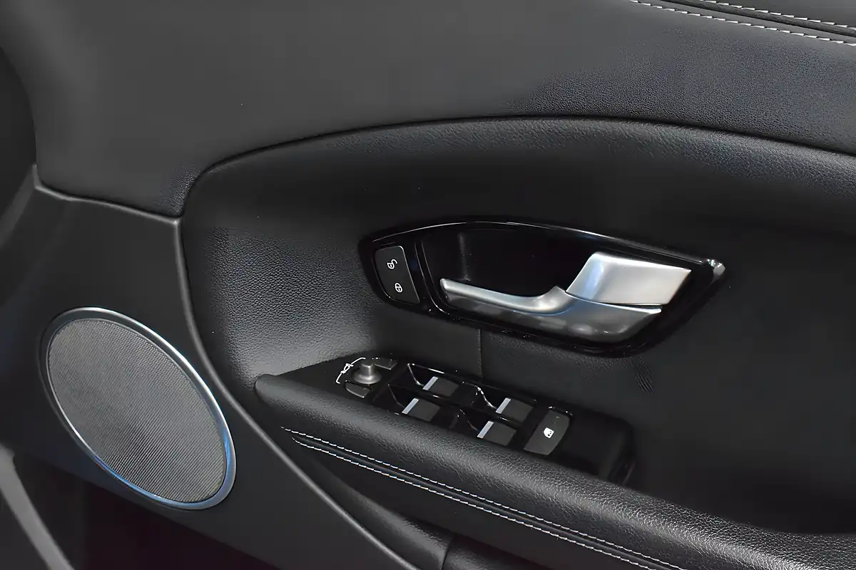 Used 2017 Land Rover Range Rover Evoque Landmark Blue - Interior and Exterior details 17