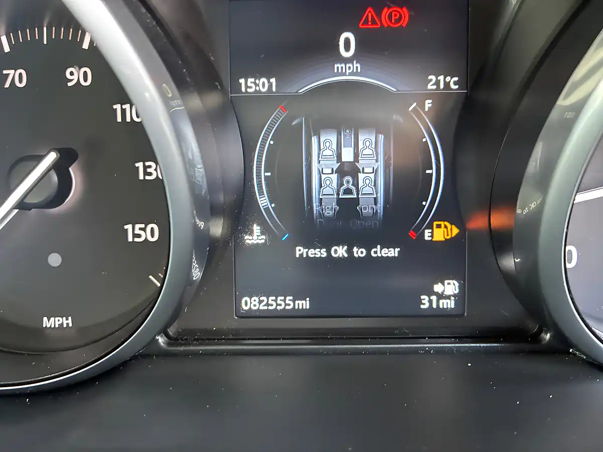 Used 2017 Land Rover Range Rover Evoque Se Black - Interior and Exterior details 13