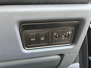 Used 2017 Land Rover Range Rover Evoque Se Black - Interior and Exterior details 16