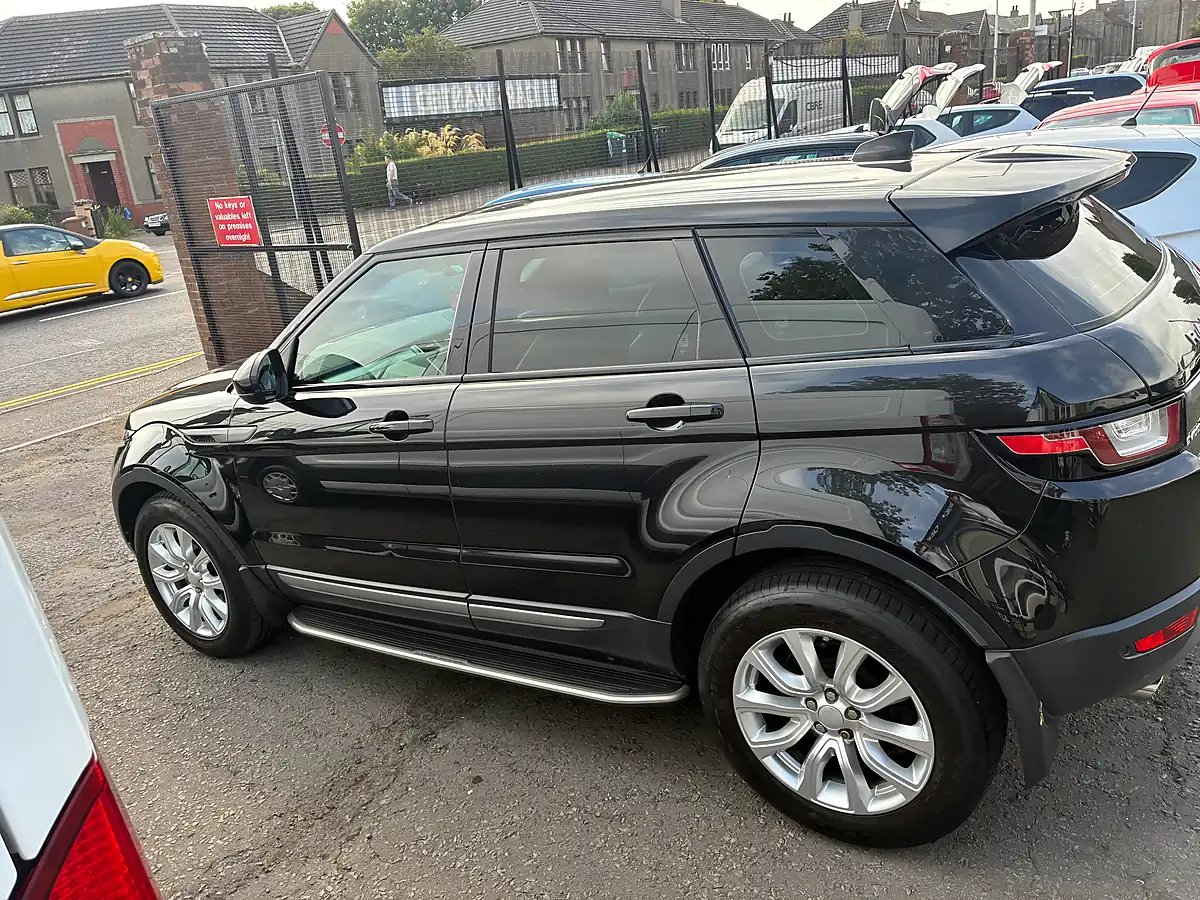 Used 2017 Land Rover Range Rover Evoque Se Black - Interior and Exterior details 6