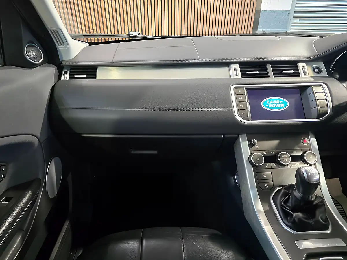 Used 2017 Land Rover Range Rover Evoque Se Black - Interior and Exterior details 11