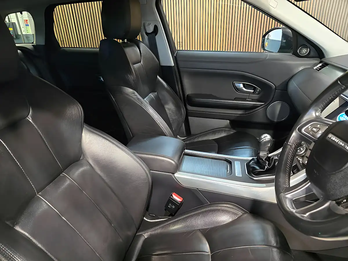 Used 2017 Land Rover Range Rover Evoque Se Black - Interior and Exterior details 13