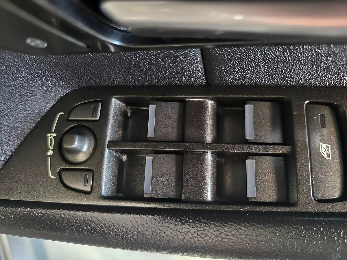 Used 2017 Land Rover Range Rover Evoque Se Black - Interior and Exterior details 19