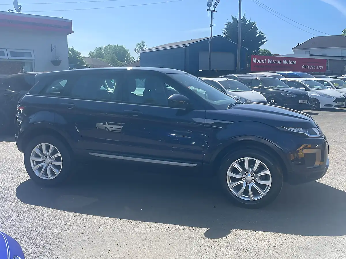 Used 2017 Land Rover Range Rover Evoque Se Blue - Interior and Exterior details 10