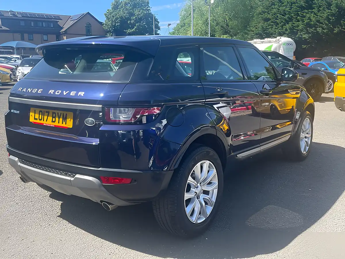 Used 2017 Land Rover Range Rover Evoque Se Blue - Interior and Exterior details 8