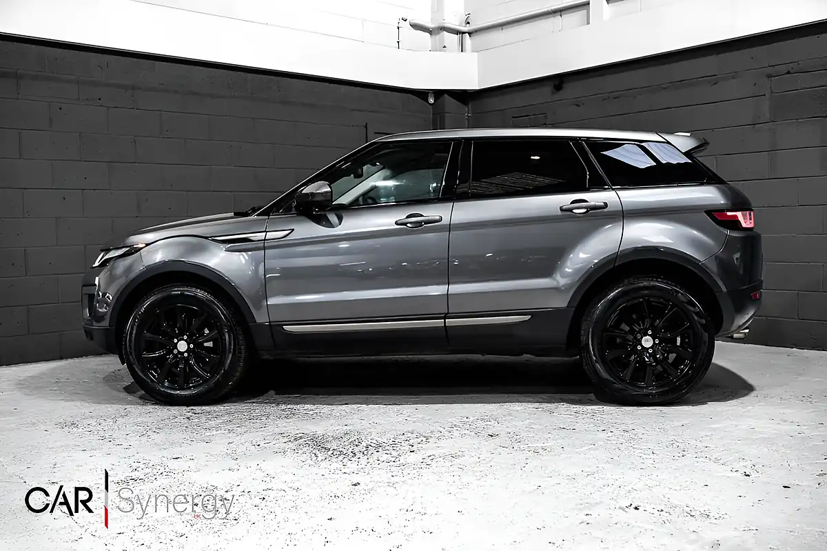Used 2017 Land Rover Range Rover Evoque Se Grey - Interior and Exterior details 3