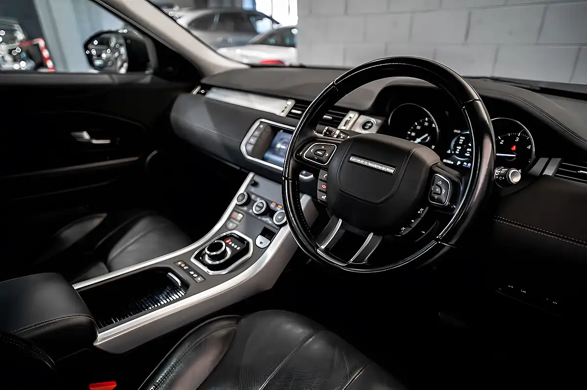 Used 2017 Land Rover Range Rover Evoque Se Grey - Interior and Exterior details 8