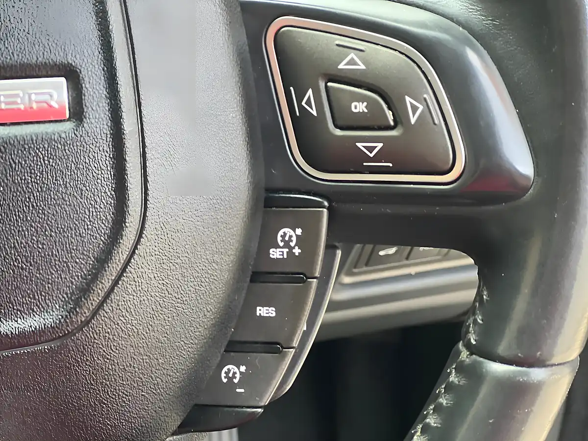 Used 2017 Land Rover Range Rover Evoque Se Grey - Interior and Exterior details 11
